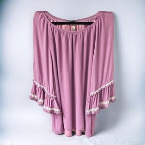 LIKE NEW ENTRO Women's Lilac Color Lace Bell Sleeve Top